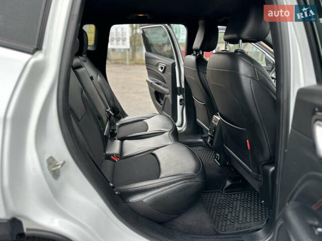 Белый Джип Компас, объемом двигателя 2 л и пробегом 80 тыс. км за 23000 $, фото 37 на Automoto.ua