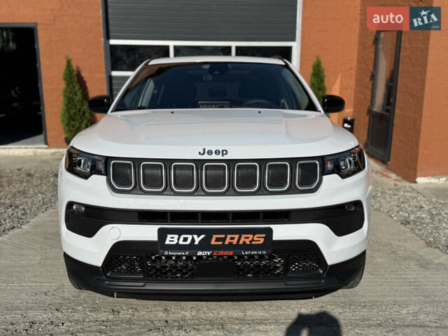 Джип Compass 2023 у Івано-Франківську на Automoto.ua Білий Джип Compass, об'ємом двигуна 2.36 л та пробігом 29 тис. км за 18999 $, фото 1 на Automoto.ua