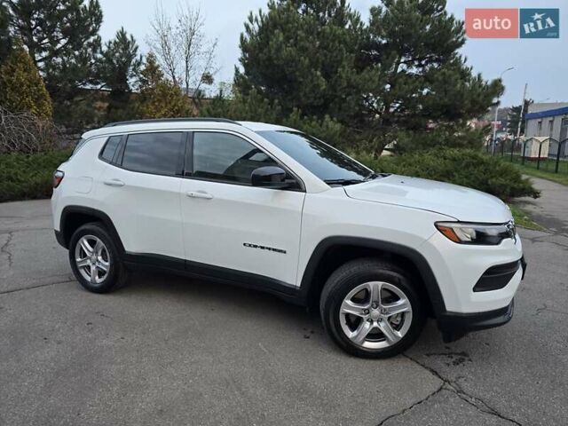 Белый Джип Компас, объемом двигателя 2 л и пробегом 46 тыс. км за 19800 $, фото 5 на Automoto.ua