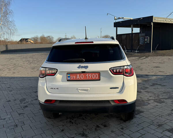 Білий Джип Compass, об'ємом двигуна 2 л та пробігом 122 тис. км за 18400 $, фото 5 на Automoto.ua