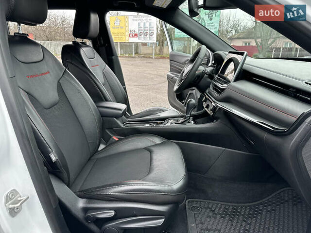 Белый Джип Компас, объемом двигателя 2 л и пробегом 80 тыс. км за 23000 $, фото 42 на Automoto.ua