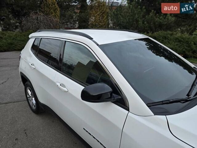 Белый Джип Компас, объемом двигателя 2 л и пробегом 46 тыс. км за 19800 $, фото 7 на Automoto.ua