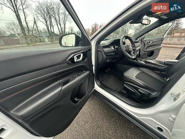 Белый Джип Компас, объемом двигателя 2 л и пробегом 80 тыс. км за 23000 $, фото 29 на Automoto.ua