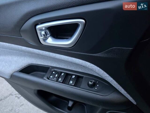 Белый Джип Компас, объемом двигателя 2 л и пробегом 46 тыс. км за 19800 $, фото 48 на Automoto.ua