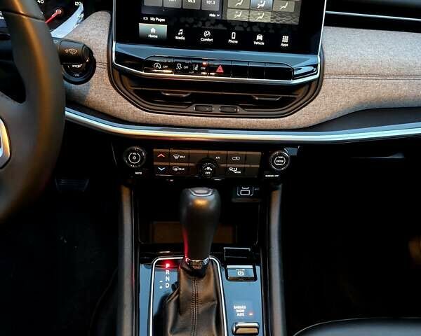 Белый Джип Компас, объемом двигателя 2 л и пробегом 46 тыс. км за 19800 $, фото 32 на Automoto.ua