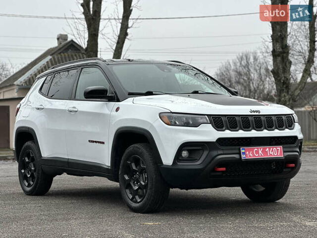 Белый Джип Компас, объемом двигателя 2 л и пробегом 80 тыс. км за 23000 $, фото 2 на Automoto.ua