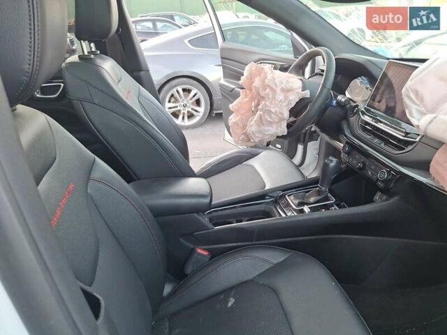 Белый Джип Компас, объемом двигателя 2 л и пробегом 45 тыс. км за 16999 $, фото 14 на Automoto.ua