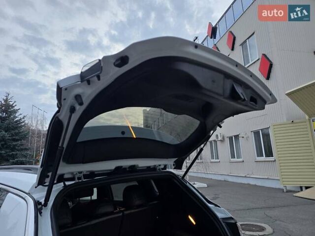 Белый Джип Компас, объемом двигателя 2 л и пробегом 46 тыс. км за 19800 $, фото 73 на Automoto.ua