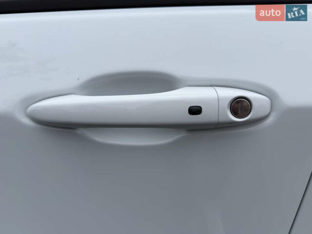 Белый Джип Компас, объемом двигателя 2 л и пробегом 30 тыс. км за 21999 $, фото 19 на Automoto.ua