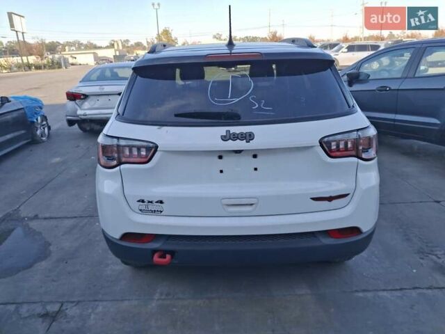 Белый Джип Компас, объемом двигателя 2 л и пробегом 45 тыс. км за 16999 $, фото 10 на Automoto.ua