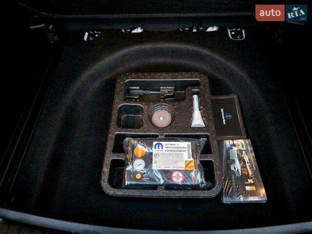 Белый Джип Компас, объемом двигателя 2 л и пробегом 46 тыс. км за 19800 $, фото 75 на Automoto.ua