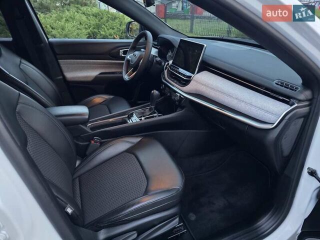 Белый Джип Компас, объемом двигателя 2 л и пробегом 46 тыс. км за 19800 $, фото 26 на Automoto.ua