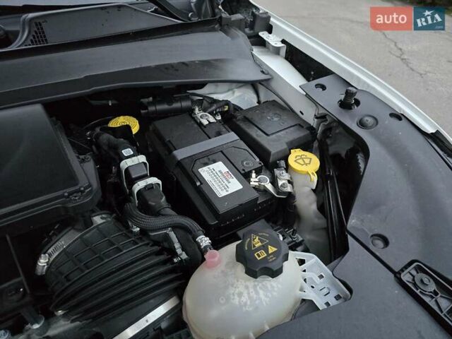 Белый Джип Компас, объемом двигателя 2 л и пробегом 46 тыс. км за 19800 $, фото 81 на Automoto.ua