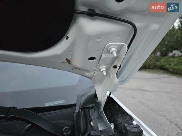 Белый Джип Компас, объемом двигателя 2 л и пробегом 46 тыс. км за 19800 $, фото 82 на Automoto.ua