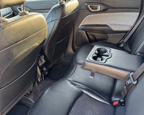 Білий Джип Compass, об'ємом двигуна 2 л та пробігом 122 тис. км за 18400 $, фото 25 на Automoto.ua