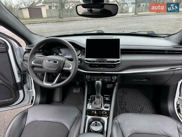 Белый Джип Компас, объемом двигателя 2 л и пробегом 80 тыс. км за 23000 $, фото 23 на Automoto.ua