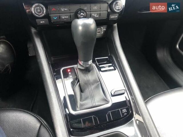 Белый Джип Компас, объемом двигателя 2 л и пробегом 46 тыс. км за 20900 $, фото 13 на Automoto.ua