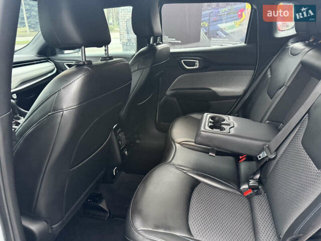 Белый Джип Компас, объемом двигателя 2 л и пробегом 84 тыс. км за 22700 $, фото 30 на Automoto.ua