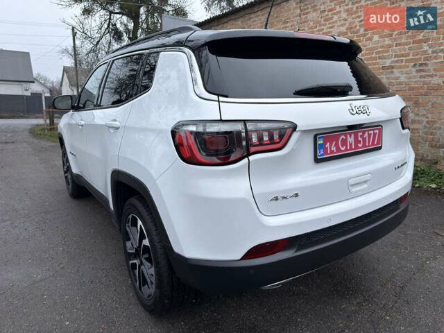 Белый Джип Компас, объемом двигателя 2 л и пробегом 30 тыс. км за 21999 $, фото 3 на Automoto.ua
