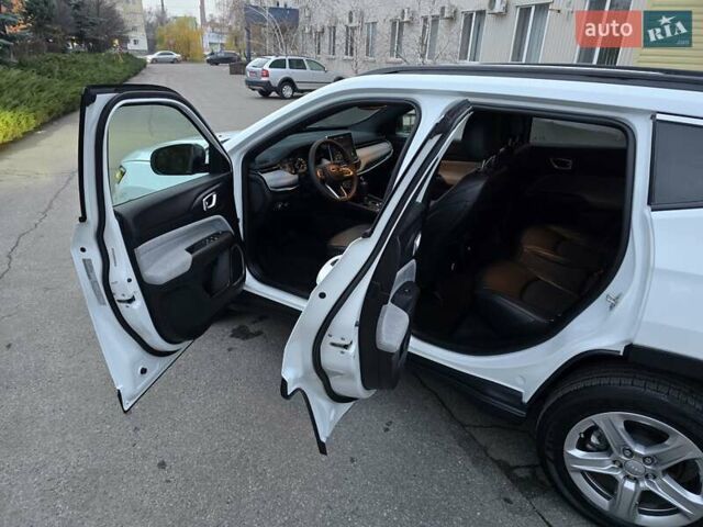Белый Джип Компас, объемом двигателя 2 л и пробегом 46 тыс. км за 19800 $, фото 66 на Automoto.ua