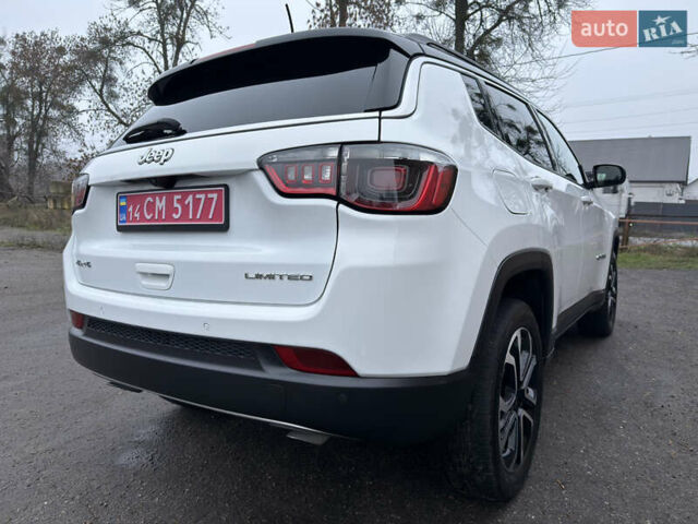 Белый Джип Компас, объемом двигателя 2 л и пробегом 30 тыс. км за 21999 $, фото 9 на Automoto.ua