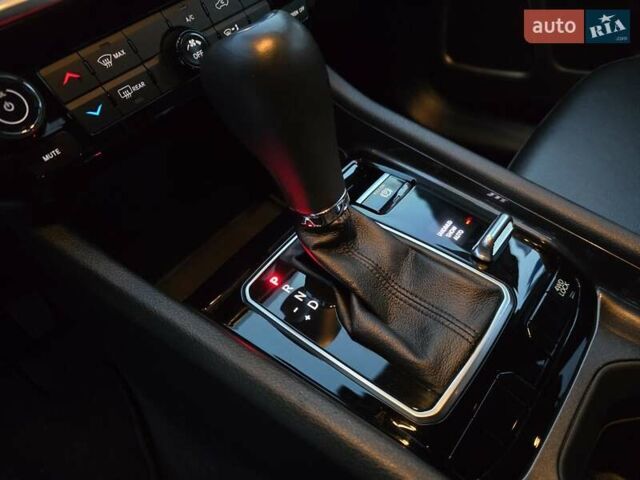 Белый Джип Компас, объемом двигателя 2 л и пробегом 46 тыс. км за 19800 $, фото 54 на Automoto.ua