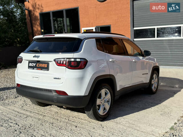 Джип Compass 2023 у Івано-Франківську на Automoto.ua Білий Джип Compass, об'ємом двигуна 2.36 л та пробігом 29 тис. км за 18999 $, фото 4 на Automoto.ua