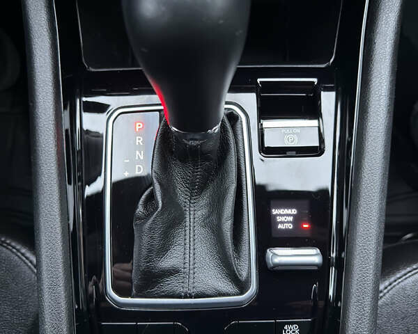 Белый Джип Компас, объемом двигателя 2 л и пробегом 30 тыс. км за 21999 $, фото 36 на Automoto.ua