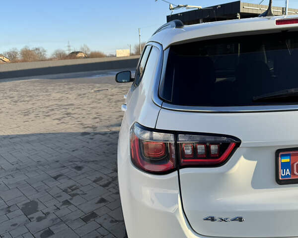 Білий Джип Compass, об'ємом двигуна 2 л та пробігом 122 тис. км за 18400 $, фото 9 на Automoto.ua