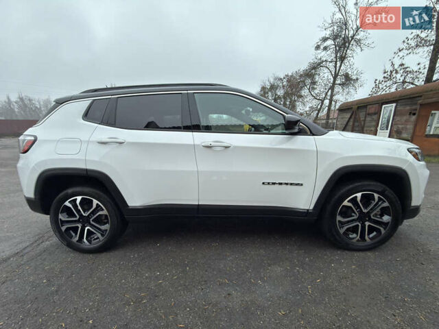 Белый Джип Компас, объемом двигателя 2 л и пробегом 30 тыс. км за 21999 $, фото 8 на Automoto.ua