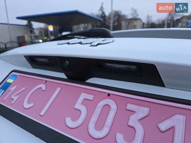 Белый Джип Компас, объемом двигателя 2 л и пробегом 46 тыс. км за 19800 $, фото 72 на Automoto.ua