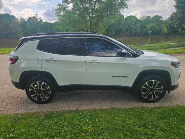 Білий Джип Compass, об'ємом двигуна 2 л та пробігом 14 тис. км за 10000 $, фото 3 на Automoto.ua