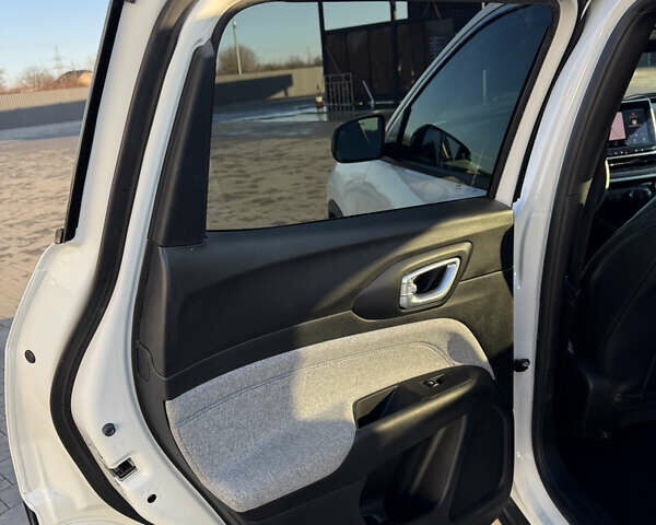 Білий Джип Compass, об'ємом двигуна 2 л та пробігом 122 тис. км за 18400 $, фото 26 на Automoto.ua