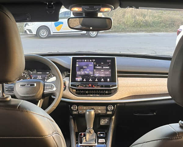 Белый Джип Компас, объемом двигателя 2 л и пробегом 46 тыс. км за 20500 $, фото 3 на Automoto.ua