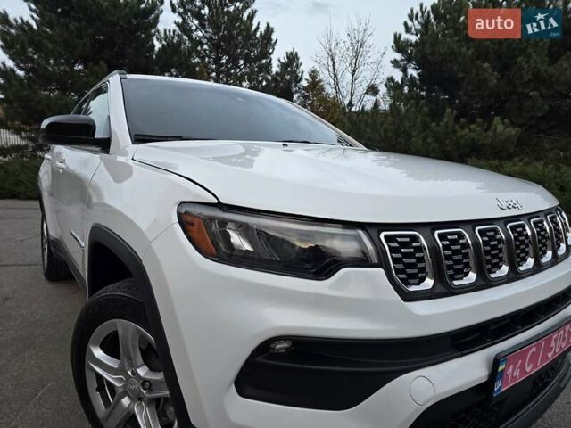 Белый Джип Компас, объемом двигателя 2 л и пробегом 46 тыс. км за 19800 $, фото 3 на Automoto.ua