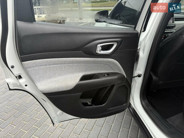 Белый Джип Компас, объемом двигателя 2 л и пробегом 84 тыс. км за 22700 $, фото 29 на Automoto.ua