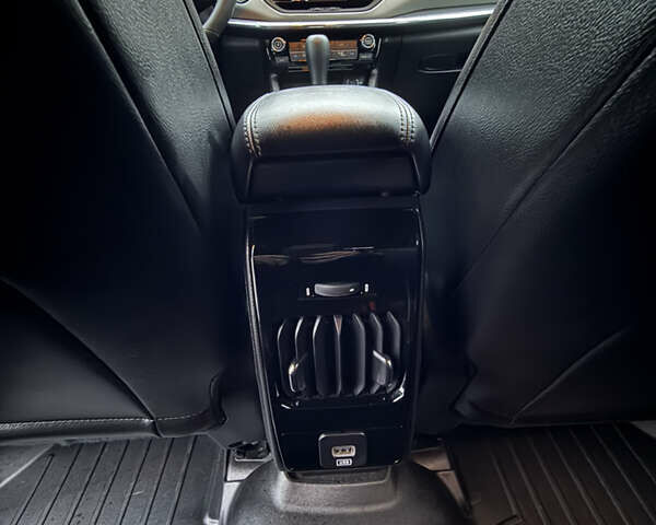 Белый Джип Компас, объемом двигателя 2 л и пробегом 30 тыс. км за 21999 $, фото 52 на Automoto.ua