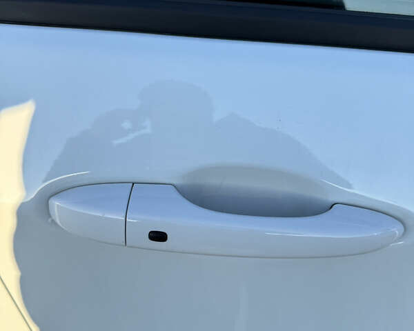 Білий Джип Compass, об'ємом двигуна 2 л та пробігом 122 тис. км за 18400 $, фото 11 на Automoto.ua