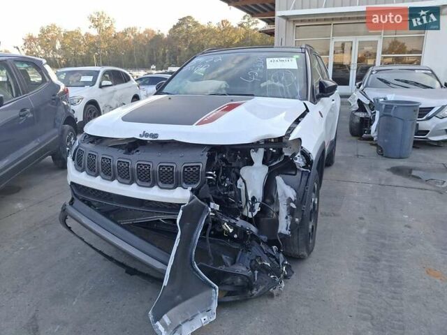 Белый Джип Компас, объемом двигателя 2 л и пробегом 45 тыс. км за 16999 $, фото 16 на Automoto.ua