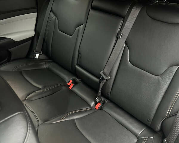 Білий Джип Compass, об'ємом двигуна 2 л та пробігом 3 тис. км за 24300 $, фото 36 на Automoto.ua