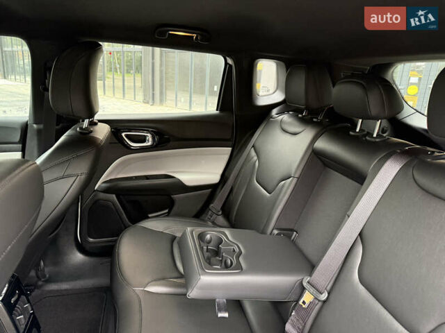 Білий Джип Compass, об'ємом двигуна 2 л та пробігом 2 тис. км за 25000 $, фото 42 на Automoto.ua