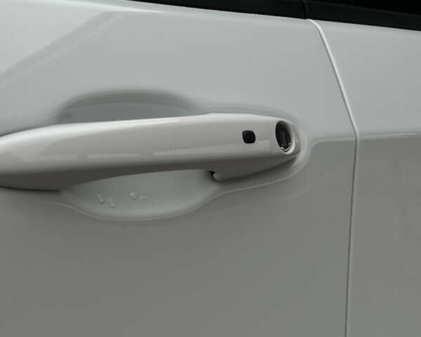 Білий Джип Compass, об'ємом двигуна 2 л та пробігом 3 тис. км за 24300 $, фото 14 на Automoto.ua