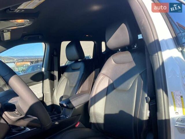 Білий Джип Compass, об'ємом двигуна 2 л та пробігом 24 тис. км за 22500 $, фото 19 на Automoto.ua