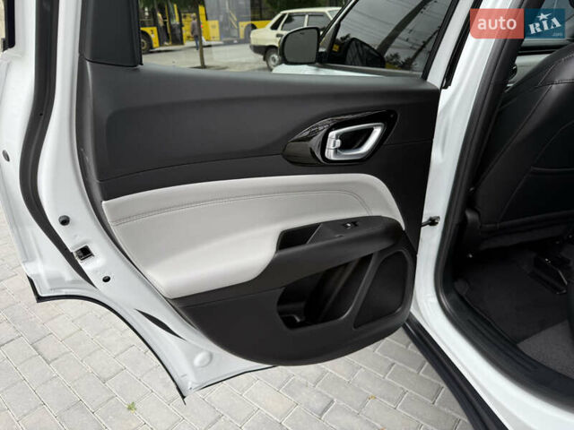Білий Джип Compass, об'ємом двигуна 2 л та пробігом 2 тис. км за 25000 $, фото 40 на Automoto.ua