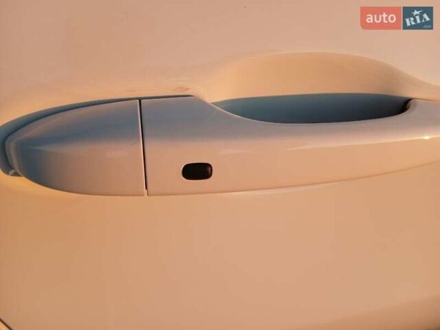 Белый Джип Компас, объемом двигателя 2 л и пробегом 8 тыс. км за 19800 $, фото 11 на Automoto.ua