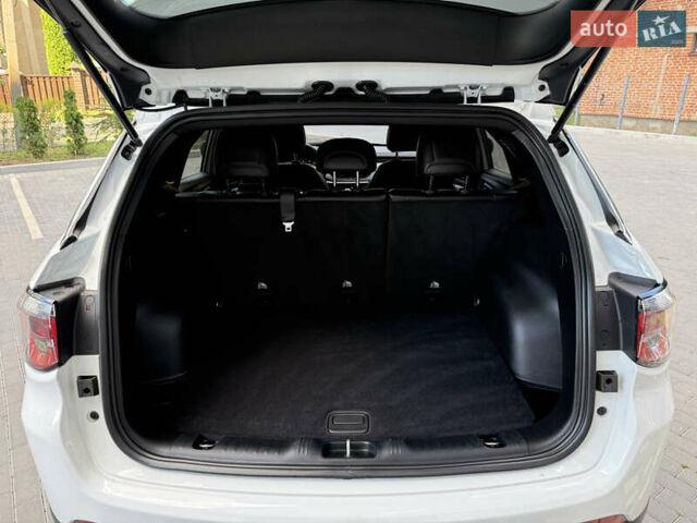 Белый Джип Компас, объемом двигателя 2 л и пробегом 20 тыс. км за 22900 $, фото 21 на Automoto.ua