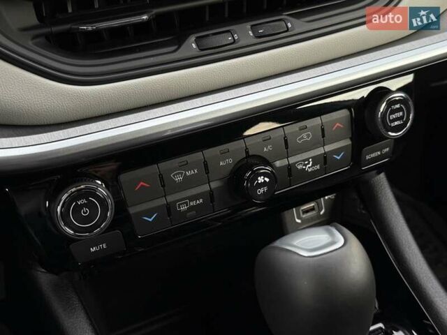 Білий Джип Compass, об'ємом двигуна 2 л та пробігом 2 тис. км за 22900 $, фото 26 на Automoto.ua