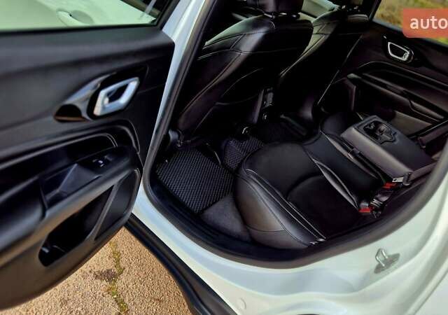 Белый Джип Компас, объемом двигателя 2 л и пробегом 7 тыс. км за 23999 $, фото 22 на Automoto.ua