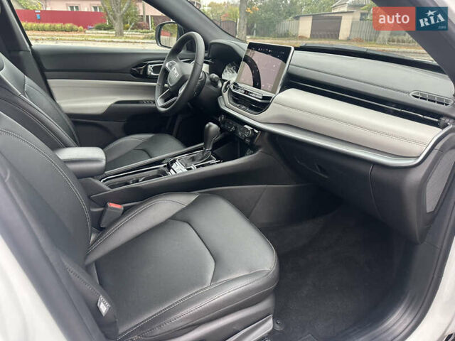 Білий Джип Compass, об'ємом двигуна 2 л та пробігом 19 тис. км за 21700 $, фото 30 на Automoto.ua