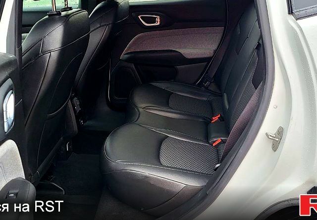 Белый Джип Компас, объемом двигателя 2 л и пробегом 9 тыс. км за 21000 $, фото 6 на Automoto.ua